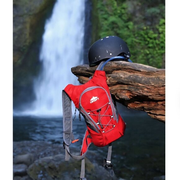 Drift NWT Hydration Backpack With Bladder Red Ripstop Zip Pockets 16\